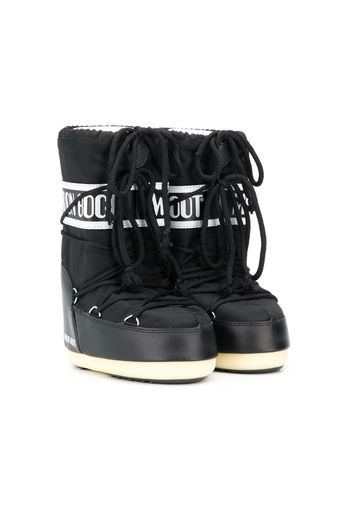 lace up logo snow boots