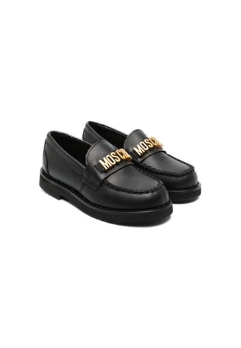 Moschino Kids logo-plaque leather moccasins - Nero