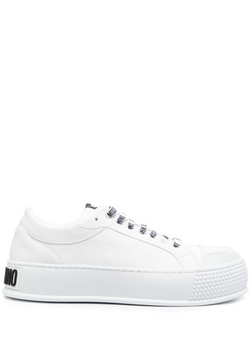 Moschino Sneakers con logo goffrato - Bianco