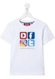 T-shirt Social Media