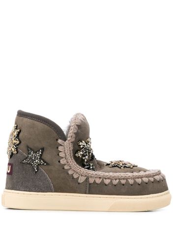 Eskimo embroidered boots