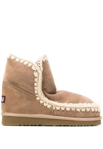 stitch trim Eskimo boots