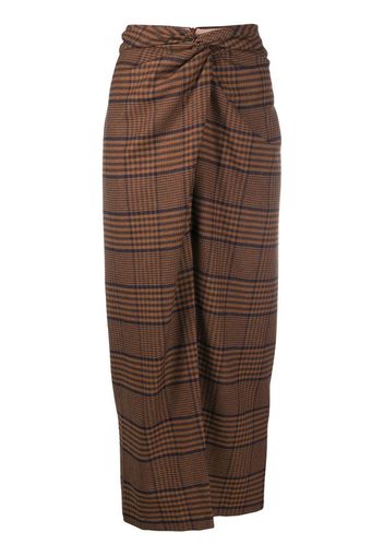 tie-knot skirt