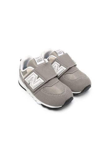 New Balance Kids Sneakers 574 con strappo - Grigio