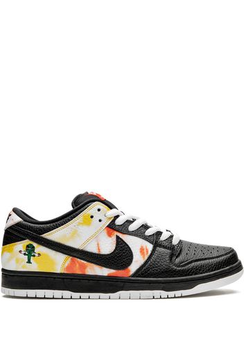 SB Dunk Low 'Tie-Dye Rayguns 2019' sneaker