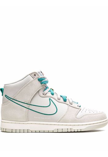 Nike Dunk High SE "First Use - Green Noise" sneakers - Toni neutri