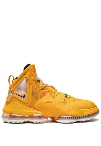 Nike LeBron 19 high-top sneakers - Arancione