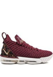 Sneakers Lebron 16