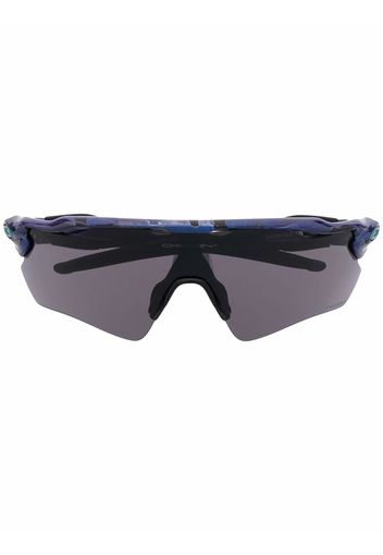 Oakley mono-frame aviator sunglasses - Blu