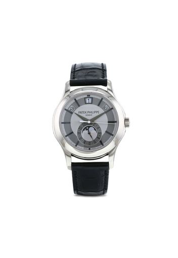 Patek Philippe Orologio Annual Calendar 40mm Pre-owned 2010 - Grigio