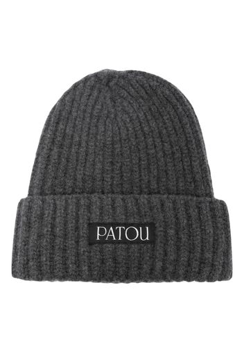 Patou logo-patch ribbed beanie - Grigio