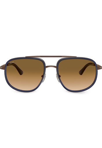 aviator shaped sunglasses