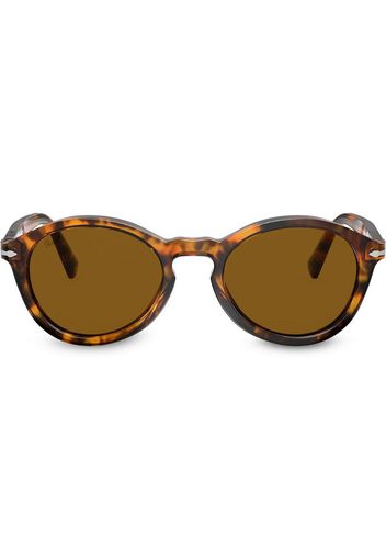 tortoiseshell frame sunglasses