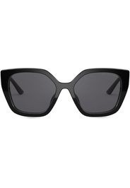 oversized-frame sunglasses