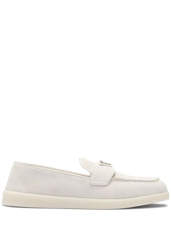 Prada triangle-logo suede loafers - Bianco