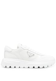 Prada triangle-logo low-top sneakers - Bianco