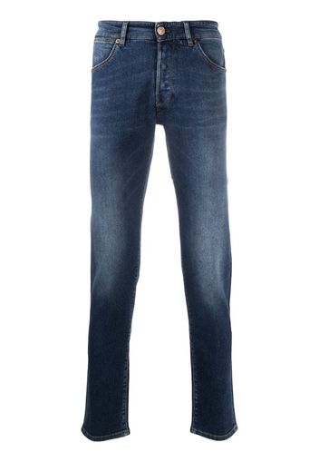 slim fit jeans