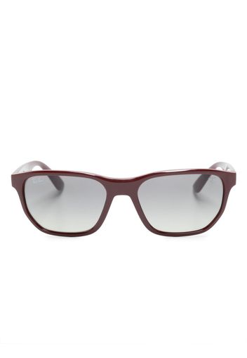 Ray-Ban Occhiali da sole RB4404M squadrati Ray-Ban x Scuderia Ferrari - Rosso