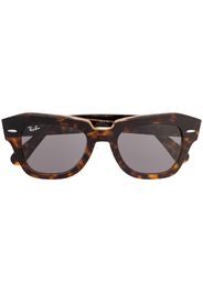 tortoiseshell round frame glasses