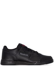 black workout plus sneakers