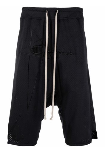 Rick Owens X Champion logo embroidered drop-crotch shorts - Nero