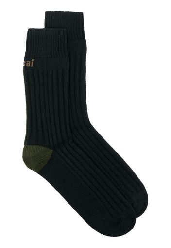 sacai logo intarsia-knit ribbed socks - Nero