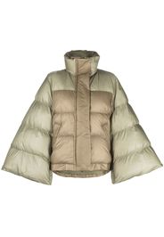 sacai bell sleeves puffer jacket - Verde