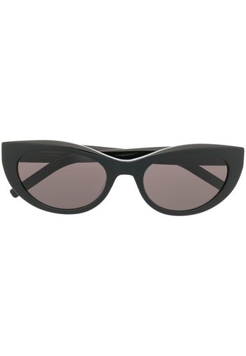 Saint Laurent Eyewear Occhiali da sole cat-eye YSL con placca logo - Nero