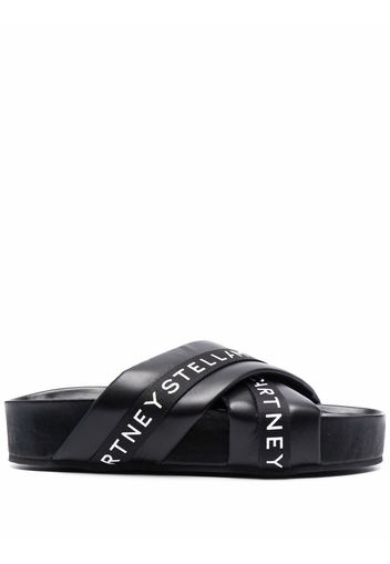 Stella McCartney Sandali con logo - Nero