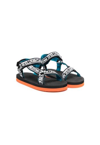 Stella McCartney Kids logo-print touch strap sandals - Nero