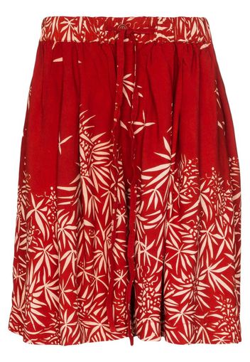 leaf pattern bridge shorts