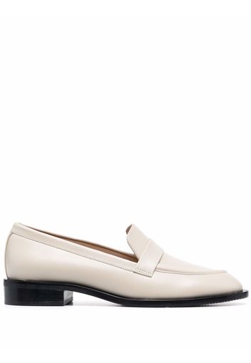 Stuart Weitzman Palmer Sleek round-toe loafers - Toni neutri