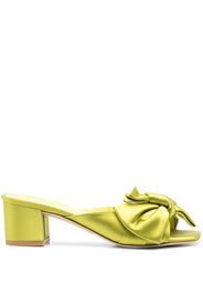 Stuart Weitzman Mules con fiocco - Verde