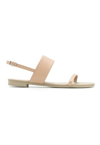 flat sandals