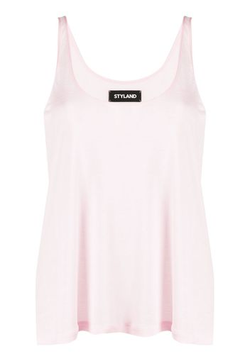 scoop neck tank top