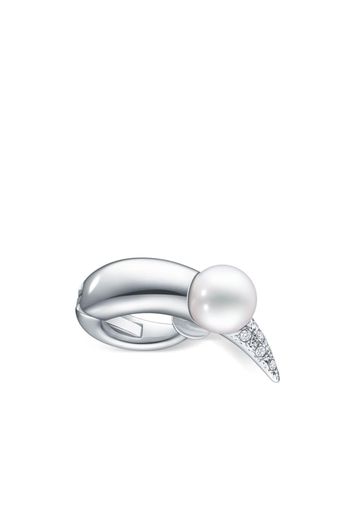 TASAKI 18kt white gold Collection Line Danger Horn Plus pearl and diamond ear cuff - Argento