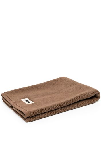 TEKLA logo-patch terry-cloth towel - Marrone