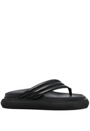 The Attico chunky-sole leather flip flops - Nero