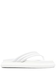 The Attico padded leather flip flops - Bianco