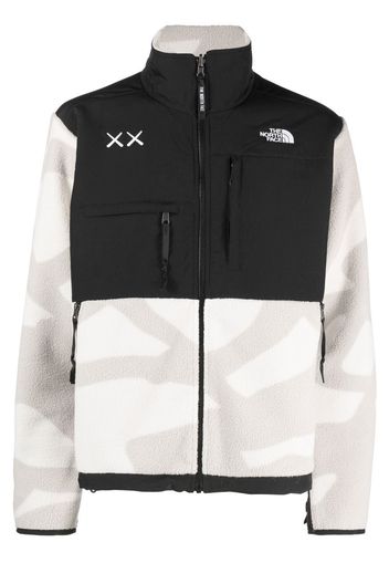 The North Face embroidered-logo zipped jacket - Bianco