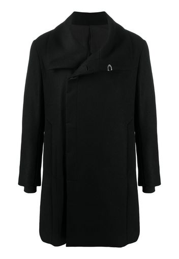 turned collar buttoned coat