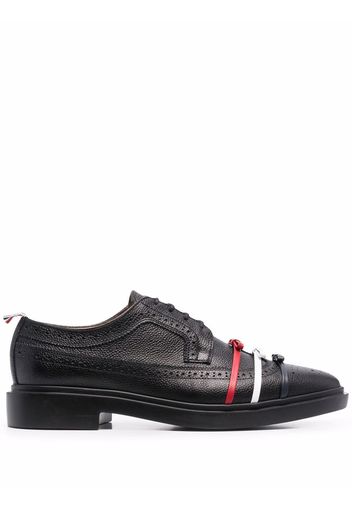 Thom Browne Brogues con fiocco - Nero