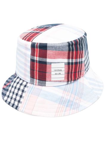 Thom Browne logo-patch checked bucket hat - Blu