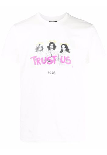 Throwback. Trust Us graphic-print T-shirt - Bianco