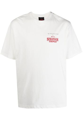 Throwback. x Stranger Things graphic-print T-shirt - Bianco