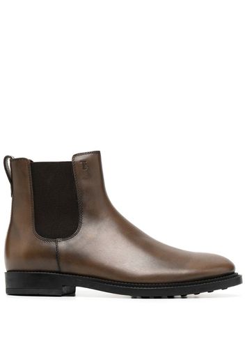 round toe chelsea boots
