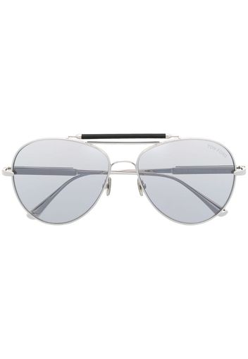 Occhiali da sole modello aviator