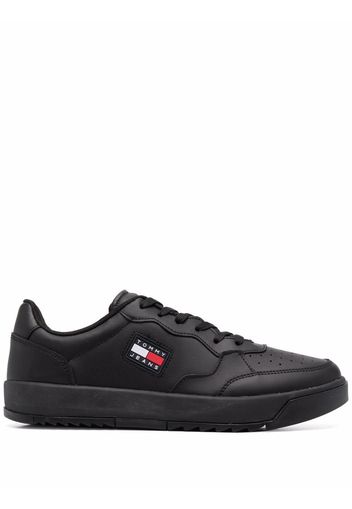 Tommy Hilfiger logo-patch low-top sneakers - Nero