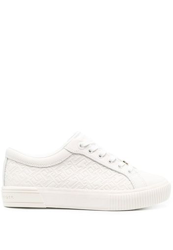 Tommy Hilfiger monogram-embossed low-top sneakers - Bianco