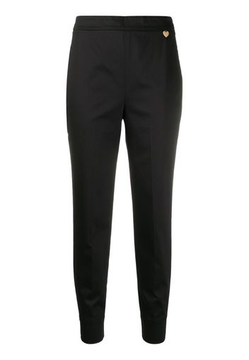 Pantaloni slim